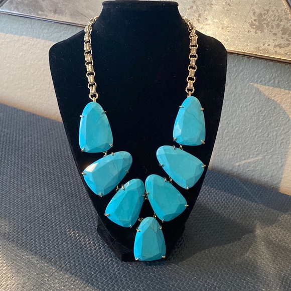 Kendra Scott HARLOW statement necklace
14K Gold Plated Over Brass
22" length - Picture 1 of 5
